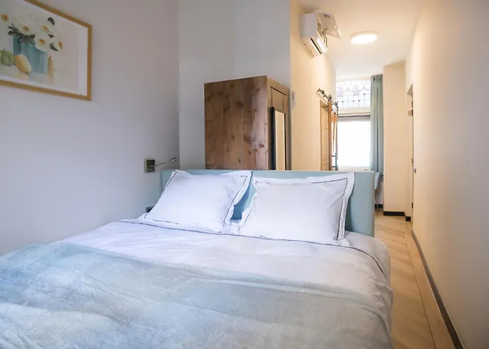 Hotspot Location, Wifi, Bed En Koffie Harmony