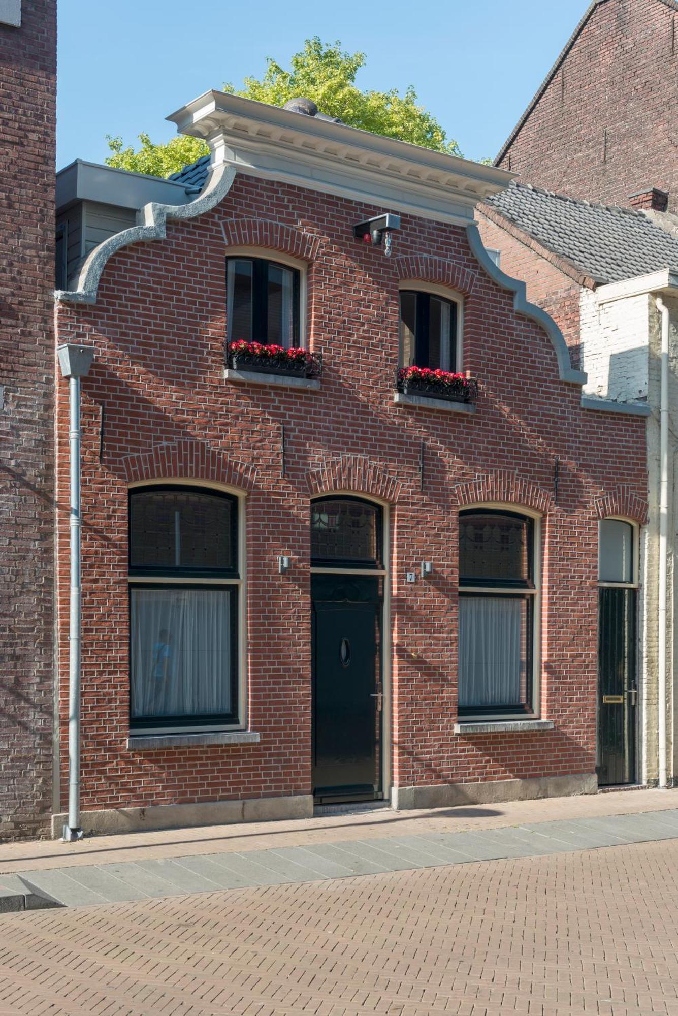 Hotspot Location, Wifi, Bed En Koffie Harmony * Tilbourg