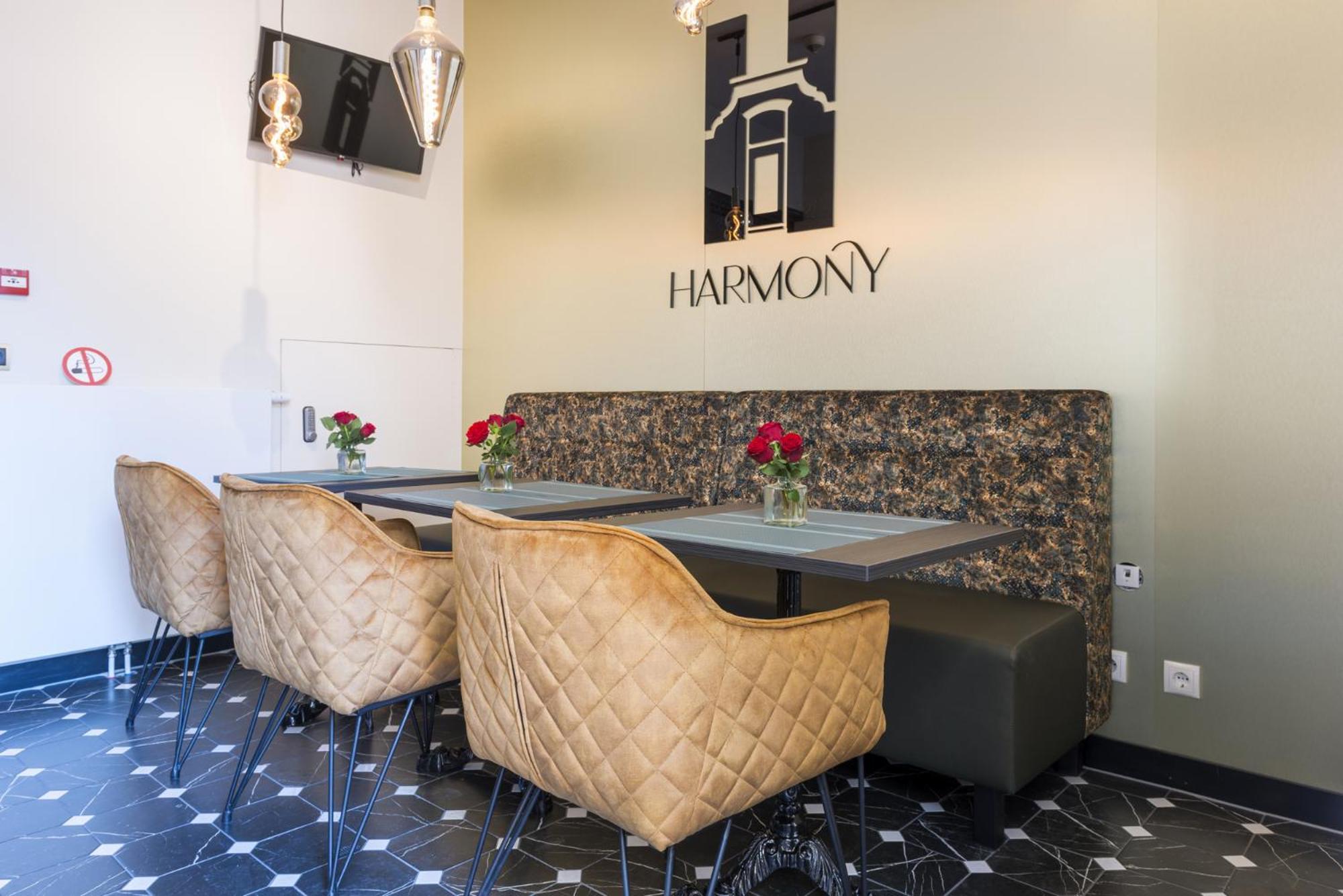 Hotspot Location, Wifi, Bed En Koffie Harmony * Tilburg